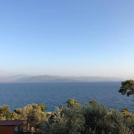 Yakabuek Hotel *