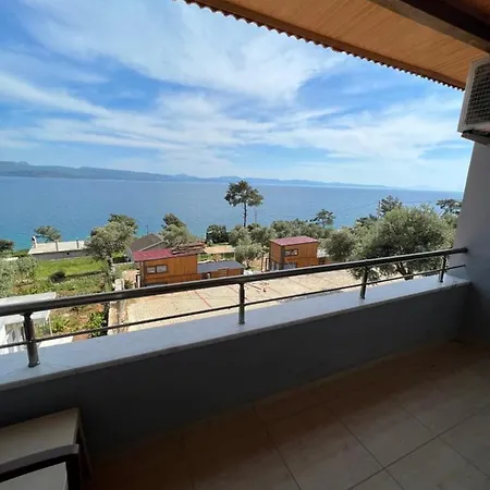 Yakabuek * אקיאקה