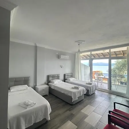 Yakabuek Hotel *