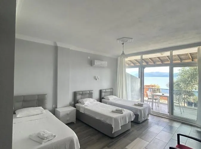 Yakabuek Hotel *